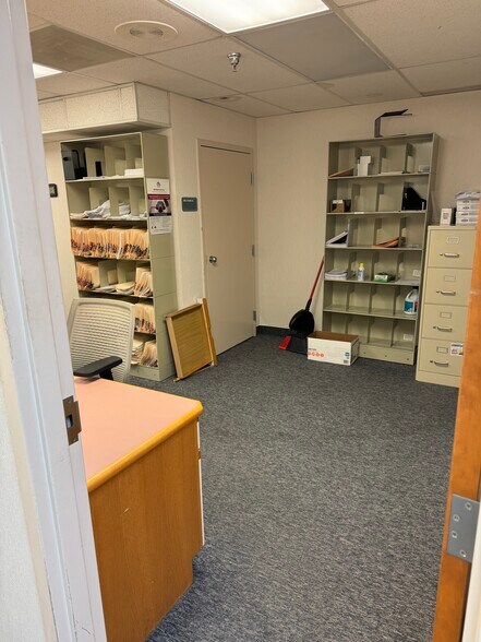 More Photos Of 5183-5195 Mayfield Rd, Cleveland Medical For Lease