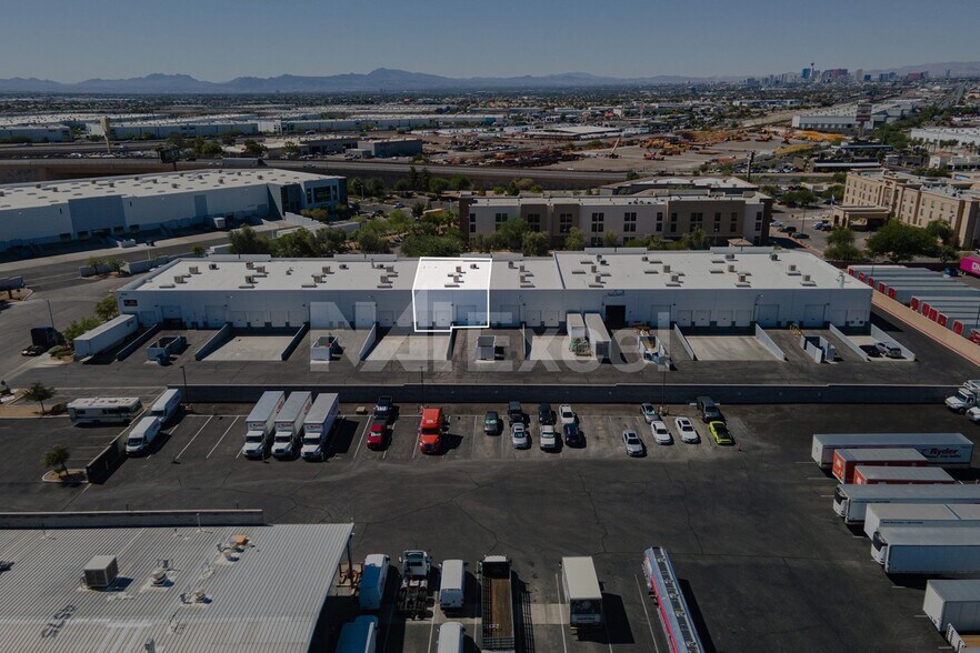 More Photos Of 4535 Statz St, North Las Vegas Warehouse For Lease