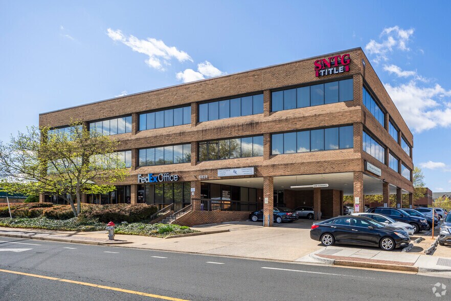 Primary Photo Of 6829 Elm St, McLean Medical For Lease