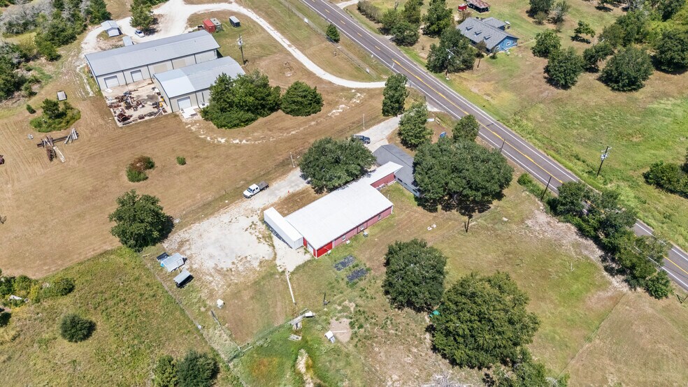 More Photos Of 9772 FM 1696 Rd, Bedias Storefront For Sale