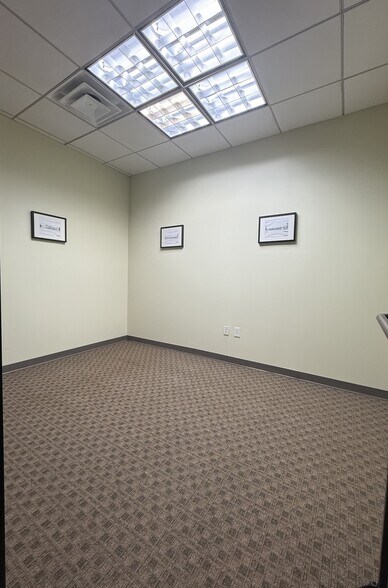 More Photos Of 6527 New Peachtree Rd, Atlanta Medical For Sale
