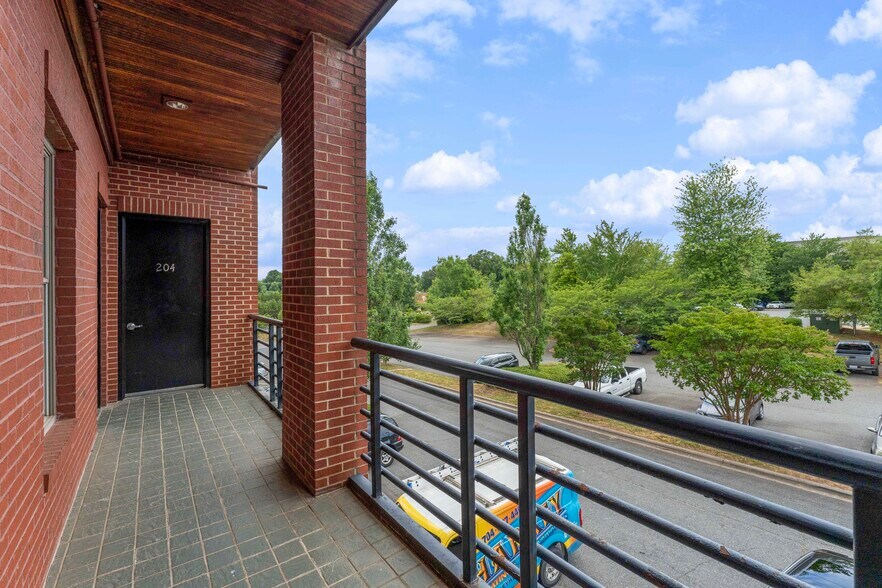 More Photos Of 19701 Bethel Church Rd, Cornelius Office For Sale