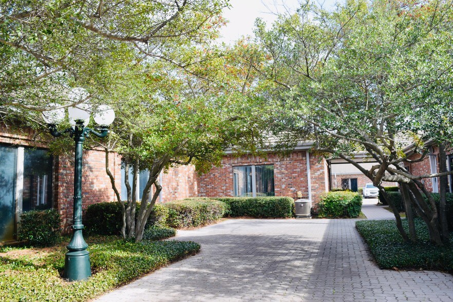 More Photos Of 911 Medical Centre Dr, Arlington Medical For Lease