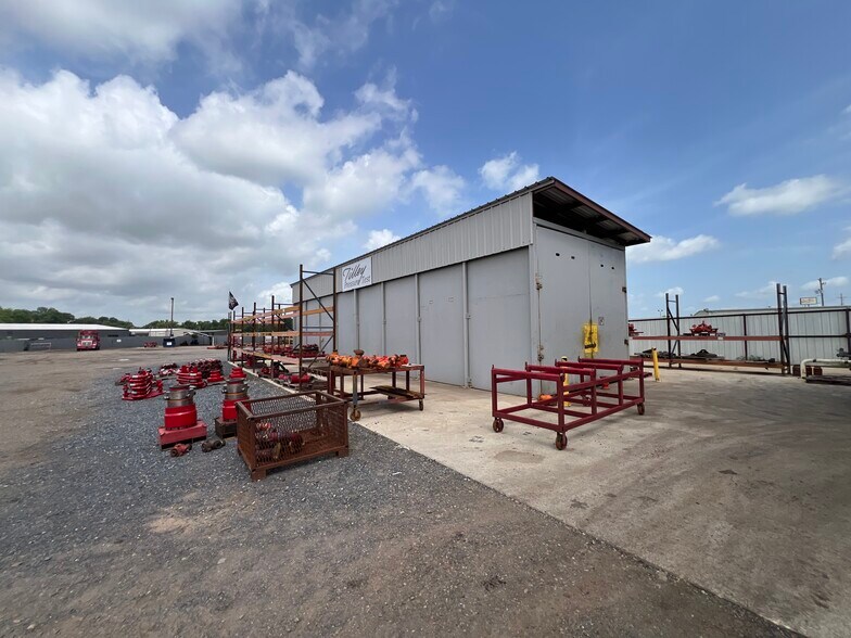 More Photos Of 1605 Swan Lake Rd, Bossier City Manufacturing For Sale