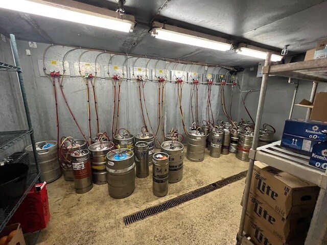 More Photos Of 98 W Main St, West Dundee Restaurant For Sale