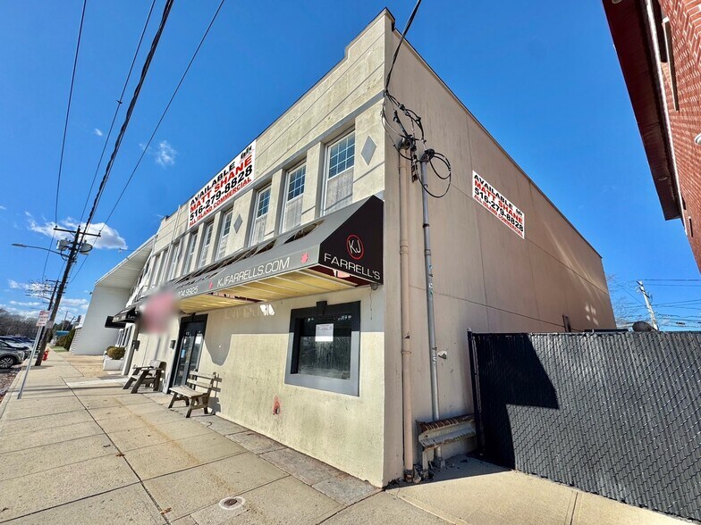 More Photos Of 2600-2610 Pettit Ave, Bellmore Storefront Retail Office For Sale