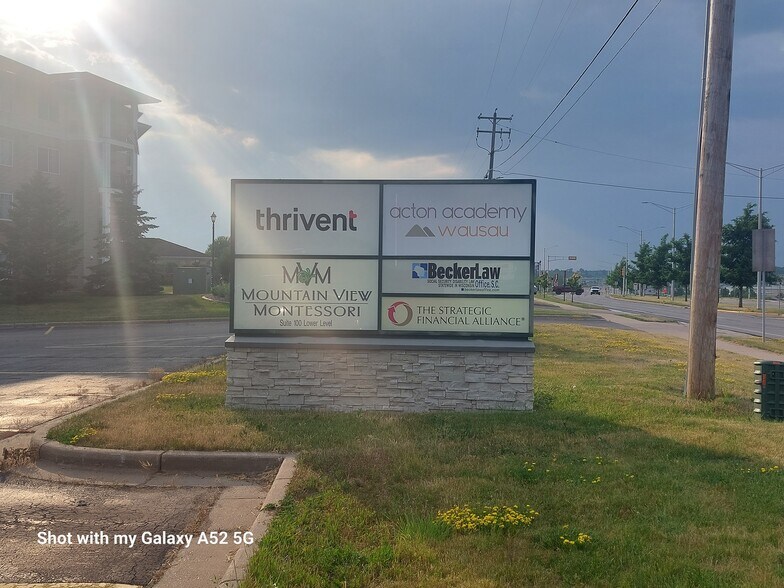 More Photos Of 1500 Merrill Ave, Wausau Office For Sale