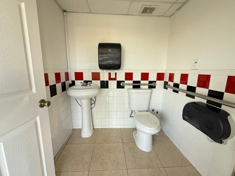 More Photos Of 2800 W Wall St, Midland Auto Dealership For Sale