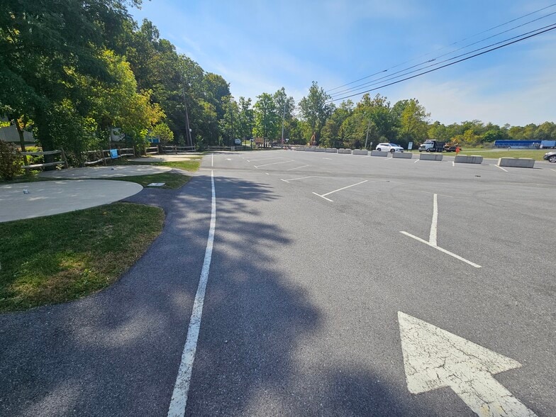 More Photos Of 285 Inlows Rd, Duncansville Freestanding For Lease