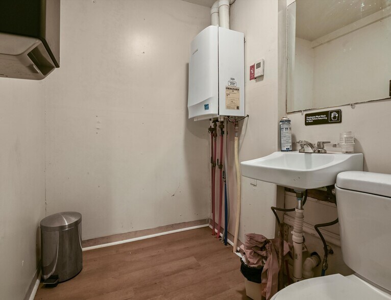 More Photos Of 2080 Milford Rd, East Stroudsburg Restaurant For Lease