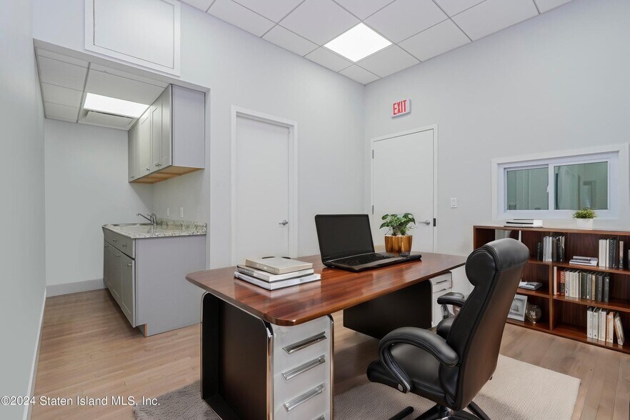 More Photos Of 144 Mcclean Ave, Staten Island Office For Lease