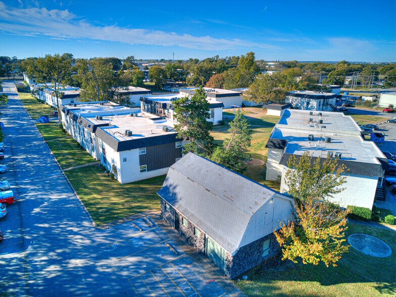 More Photos Of 139-151 N Garnett Rd, Tulsa Apartments For Sale