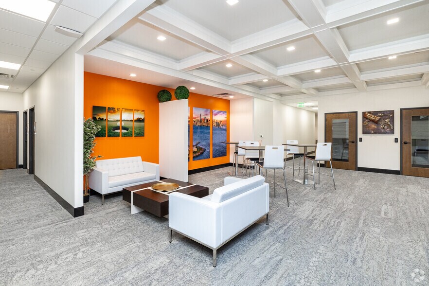 More Photos Of 1301 Industrial Dr, Crestview Coworking Space