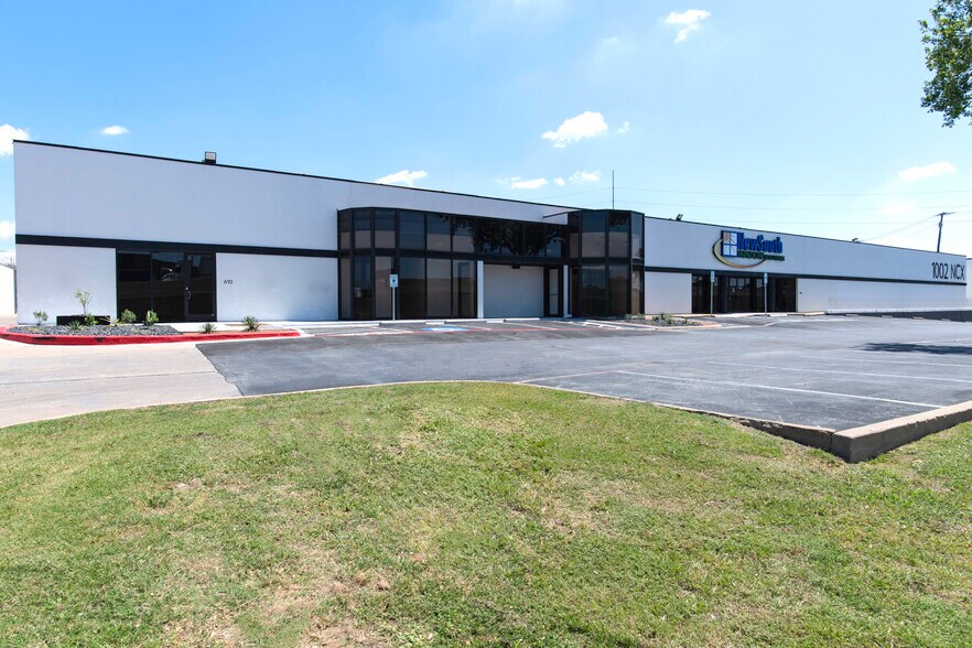 More Photos Of 1002 N Central Expy, Richardson Unknown For Lease