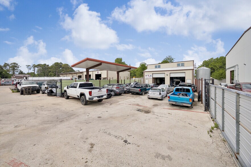 More Photos Of 12851 Reeveston Rd, Houston Industrial For Sale