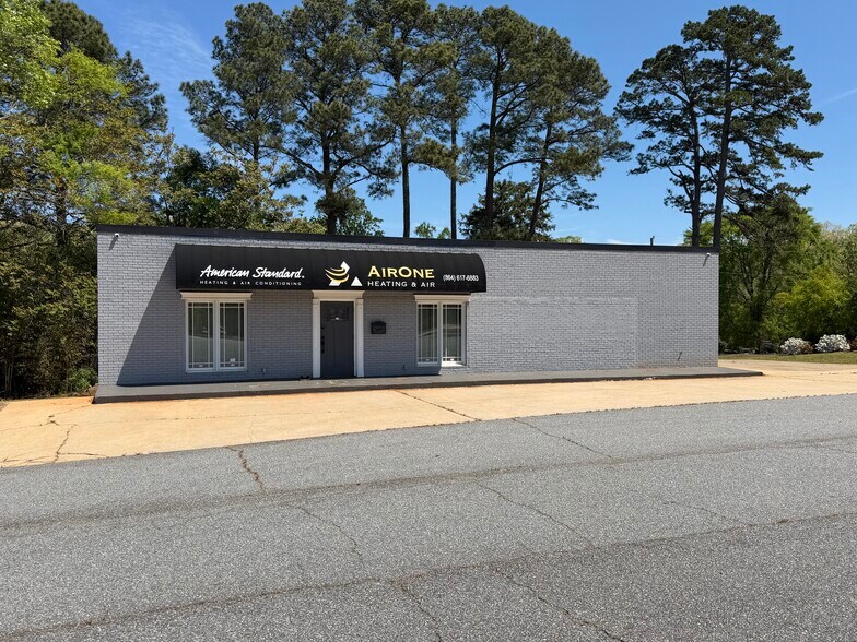 More Photos Of 3499 E River St, Anderson Convenience Store For Sale