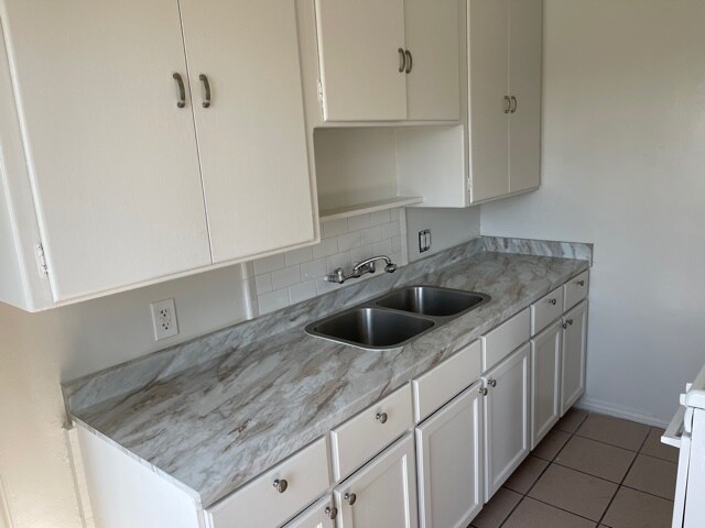 More Photos Of 1261 4th Ave, Los Angeles Multifamily For Lease