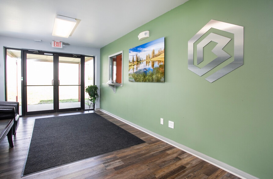 More Photos Of 8102 County Road 313 E, Tyler Distribution For Sale