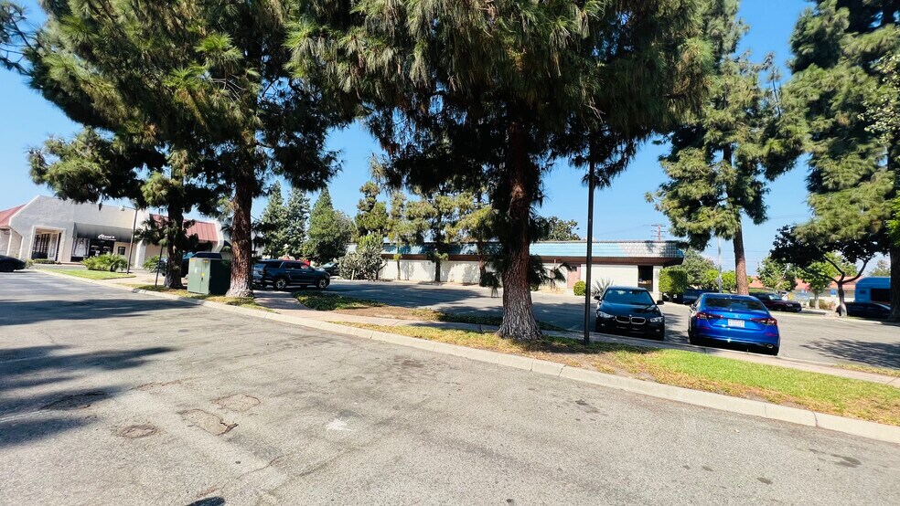 More Photos Of 1131 E Main St, Tustin Office Residential For Lease