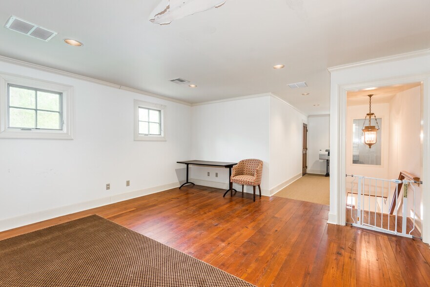 More Photos Of 987 Harris St, Tunica Office For Sale