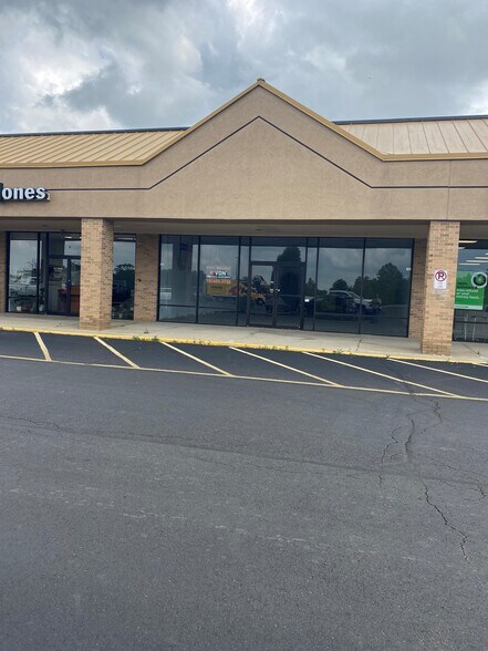 More Photos Of 1637-1639 E US 36, Urbana Unknown For Lease