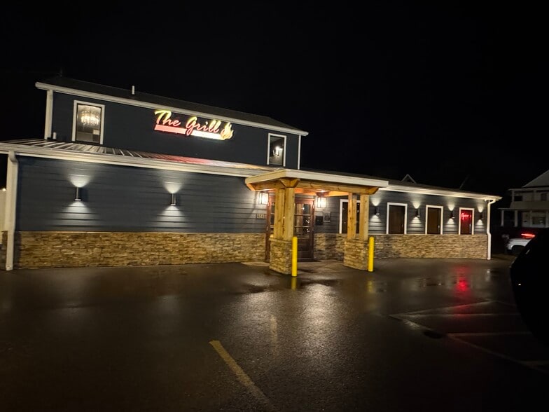 Primary Photo Of 1509 3rd Ave, Huntington Specialty For Sale