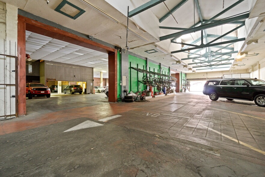 More Photos Of 922 Van Ness Ave, Fresno Storefront Retail Office For Sale