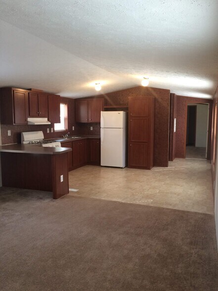 More Photos Of 15 Decasper Dr, Lewis Run Manufactured Housing Mobile Home Park For Sale