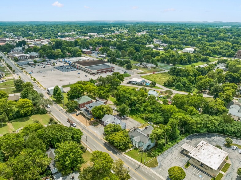 More Photos Of 609 W 7th St, Columbia Office For Sale