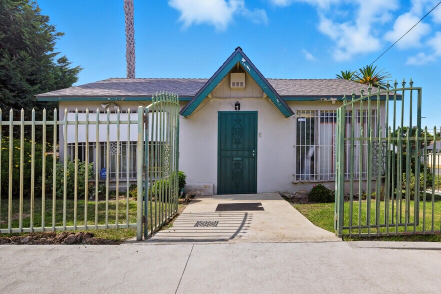 Primary Photo Of 7601 Crenshaw Blvd, Los Angeles Office For Lease