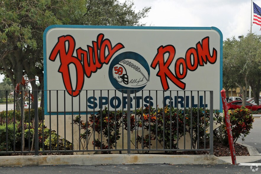 More Photos Of 1333 N Congress Ave, Boynton Beach Restaurant For Lease