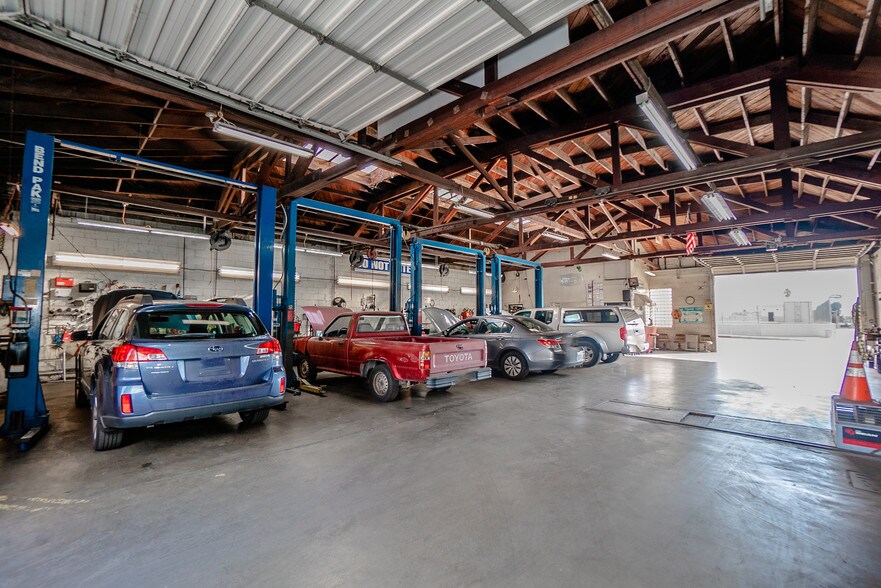 More Photos Of 12211 Hadley St, Whittier Auto Repair For Sale