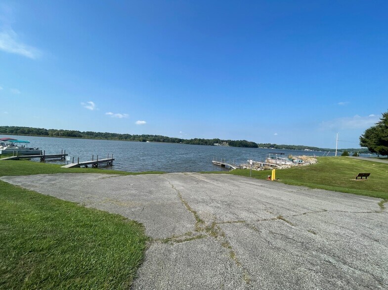 More Photos Of 7094 Eastlake Rd, Lisbon Restaurant For Sale