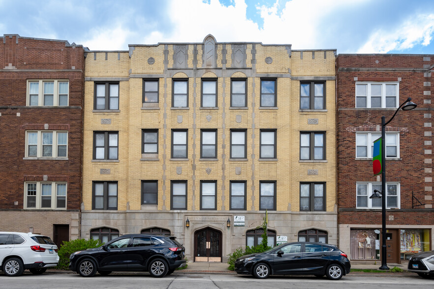 Primary Photo Of 37 Harrison St, Oak Park Apartments For Sale