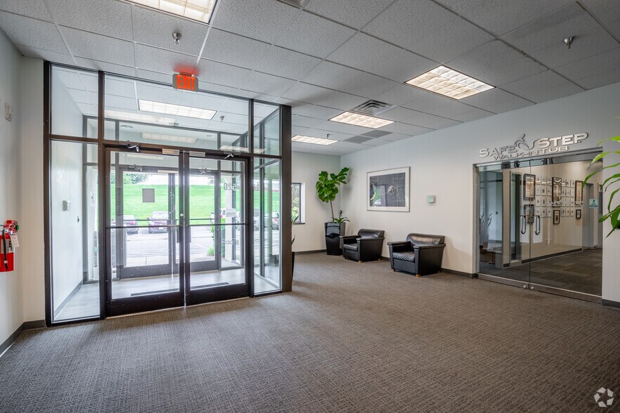 More Photos Of 500-520 Royal Pky, Nashville Unknown For Lease