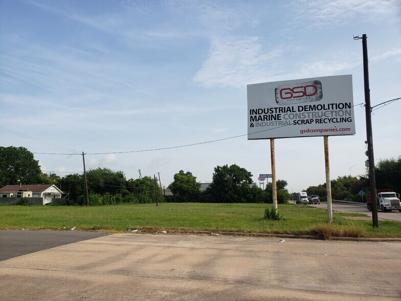 Primary Photo Of 507 N 10th St, La Porte Land For Sale