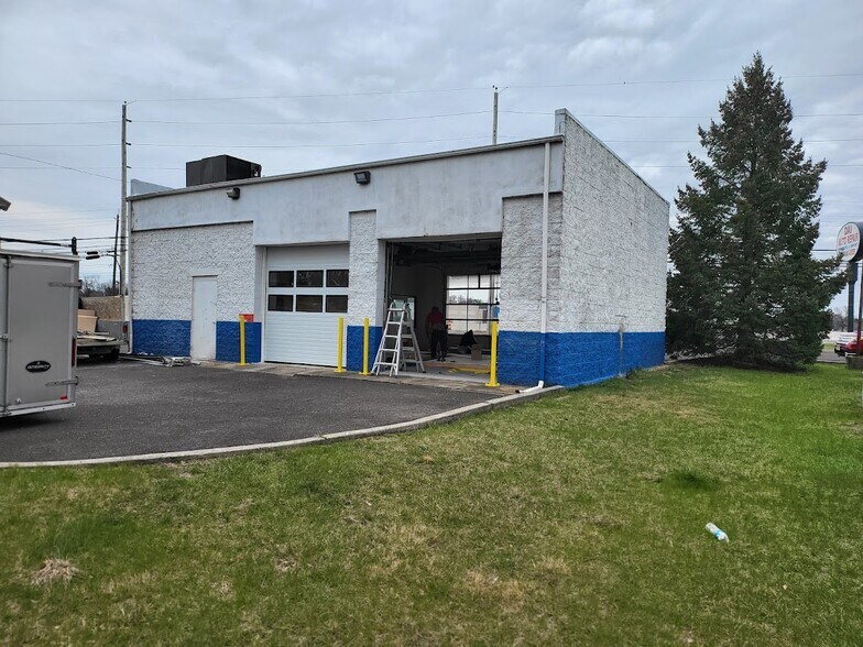 More Photos Of 4333 route 130, Edgewater Park Auto Repair For Sale