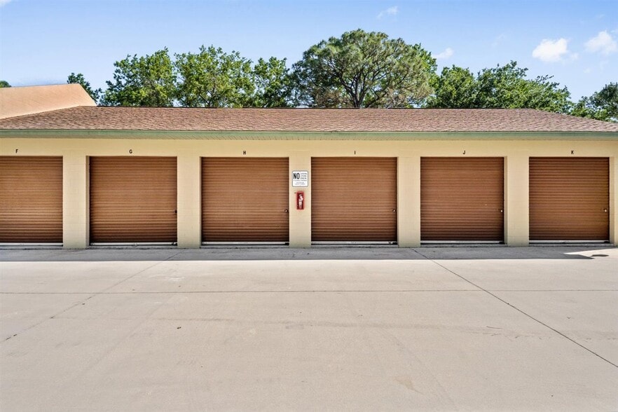 More Photos Of 772 Washburn Rd, Melbourne Light Manufacturing For Lease