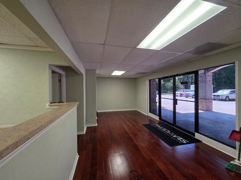 More Photos Of 163 Bluffton Rd, Bluffton Unknown For Lease
