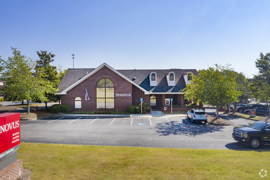 More Photos Of 12460 Crabapple Rd, Roswell Unknown For Lease