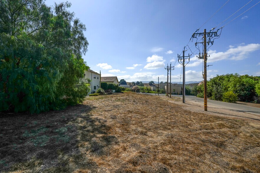 More Photos Of 3511-3513 Numancia St, Santa Ynez Apartments For Sale