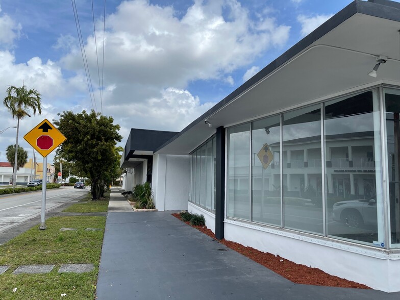 More Photos Of 12343-12345 W Dixie Hwy, North Miami Storefront For Lease