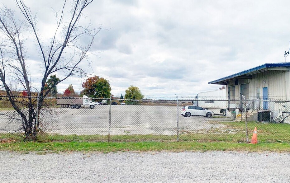 More Photos Of 281 Queenston Rd, Niagara On The Lake Warehouse For Sale