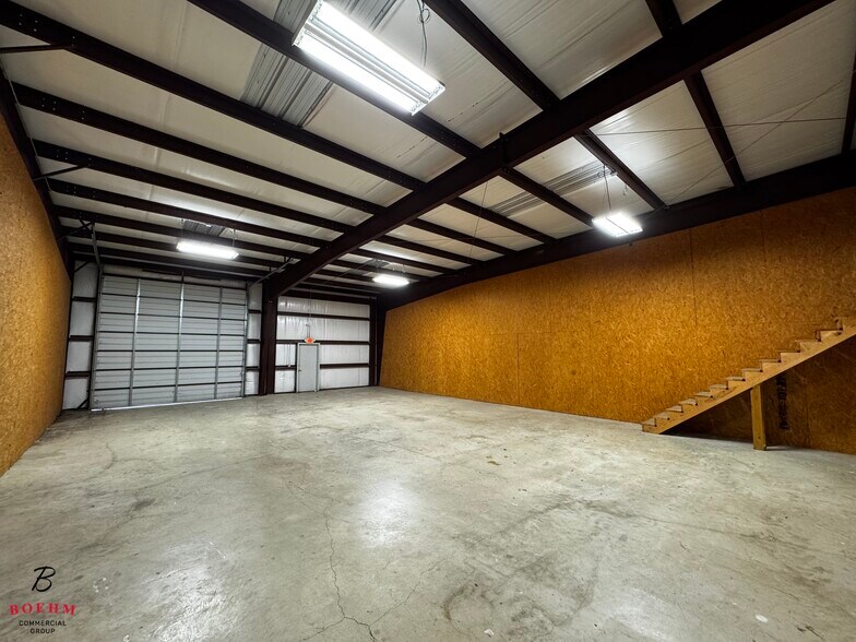 More Photos Of 103 Ranger Dr, Boerne Warehouse For Lease