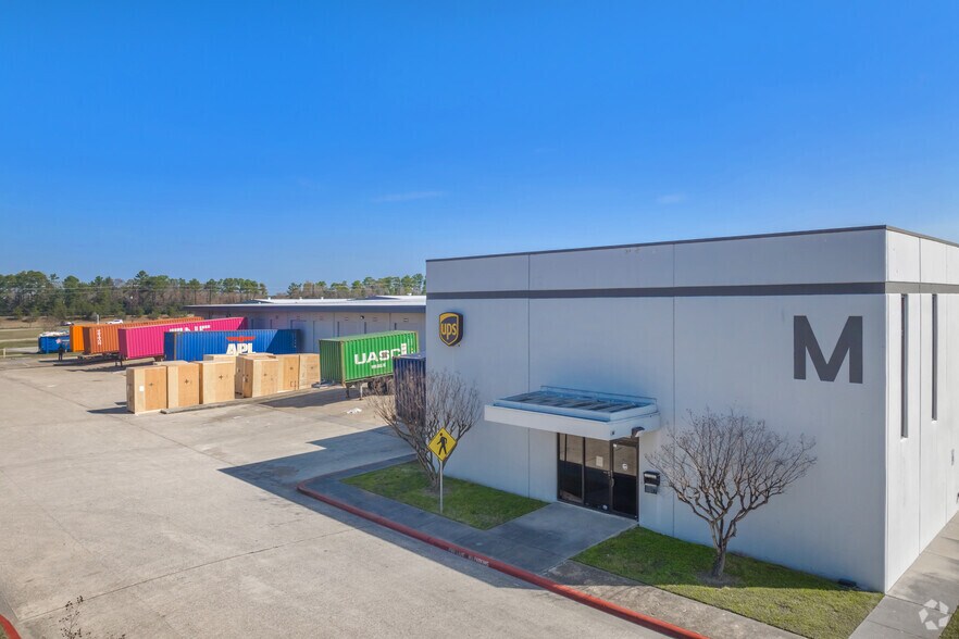 More Photos Of 15925 Morales Rd, Houston Unknown For Lease