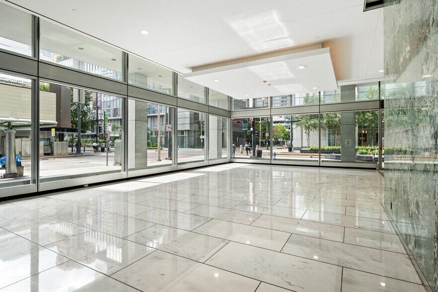 More Photos Of 1021 Main St, Houston Office For Lease