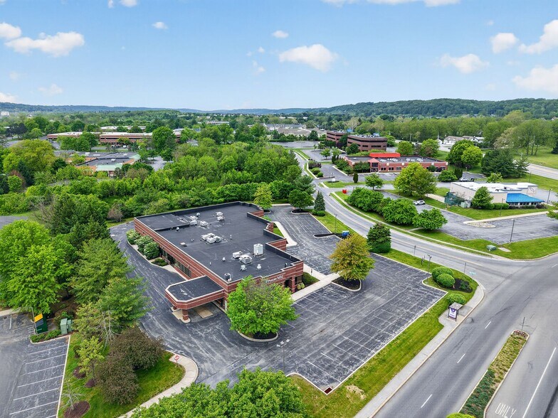 More Photos Of 470 John Young Way, Exton Unknown For Lease