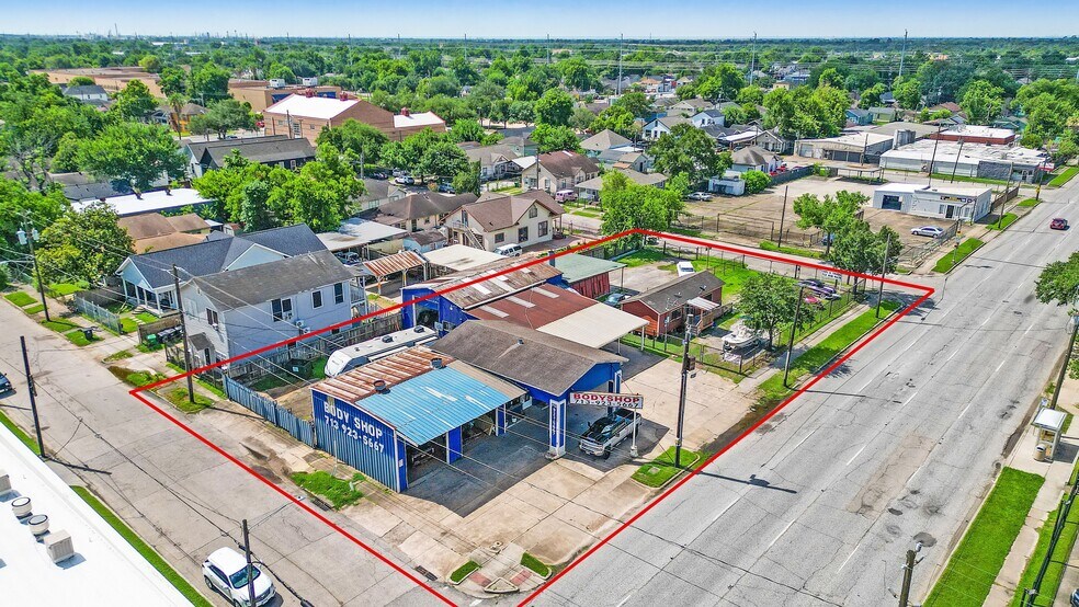 More Photos Of 1106 Wayside Dr, Houston Auto Repair For Sale