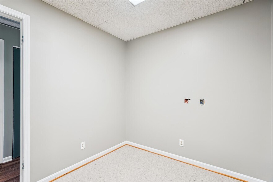 More Photos Of 14333 Laurel Bowie Rd, Laurel Medical For Sale