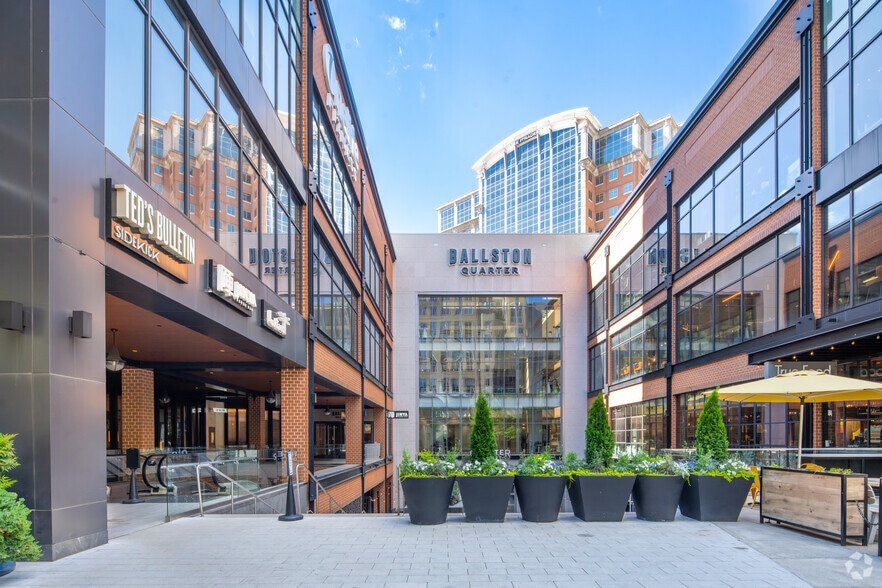 More Photos Of 4238 Wilson Blvd, Arlington Unknown For Lease